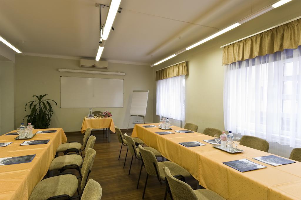 Hotel Kerpely 2*